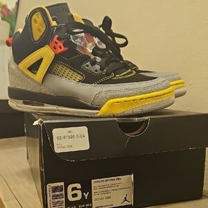 Jordan Spizike Black and Yellow Sneakers